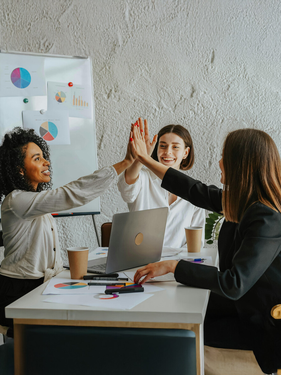 women working together
